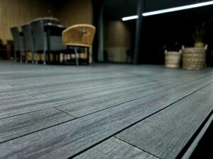 Komponenty systemu montażowego DECKLINE