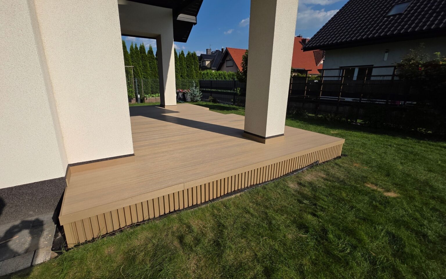 Realizacja tarasu z deski kompozytowej Nexo Beige | Jaworzno