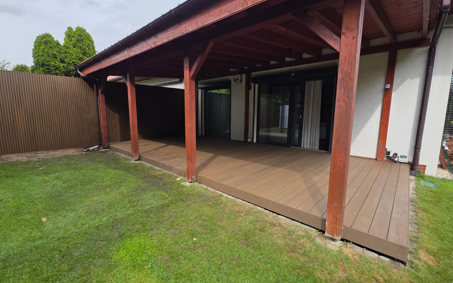 Realizacja tarasu z deski kompozytowej Nexo Rustykalny + Lamele | Gliwice