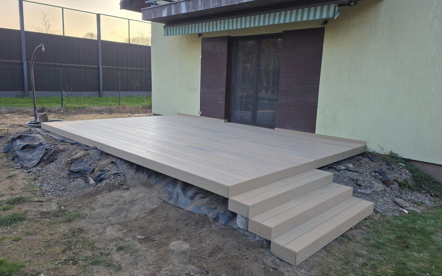 Realizacja tarasu z deski kompozytowej Nexo Beige | Oświęcim