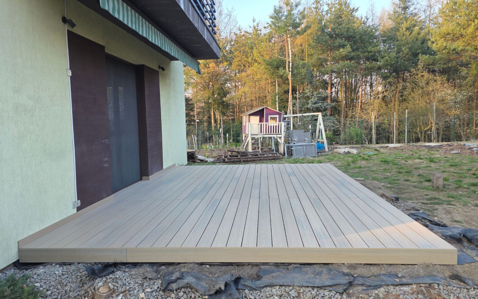 Realizacja tarasu z deski kompozytowej Nexo Beige | Oświęcim