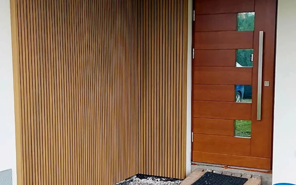 Realizacja wejścia z lameli kompozytowych w kolorze rustykalnym | Bielsko-Biała