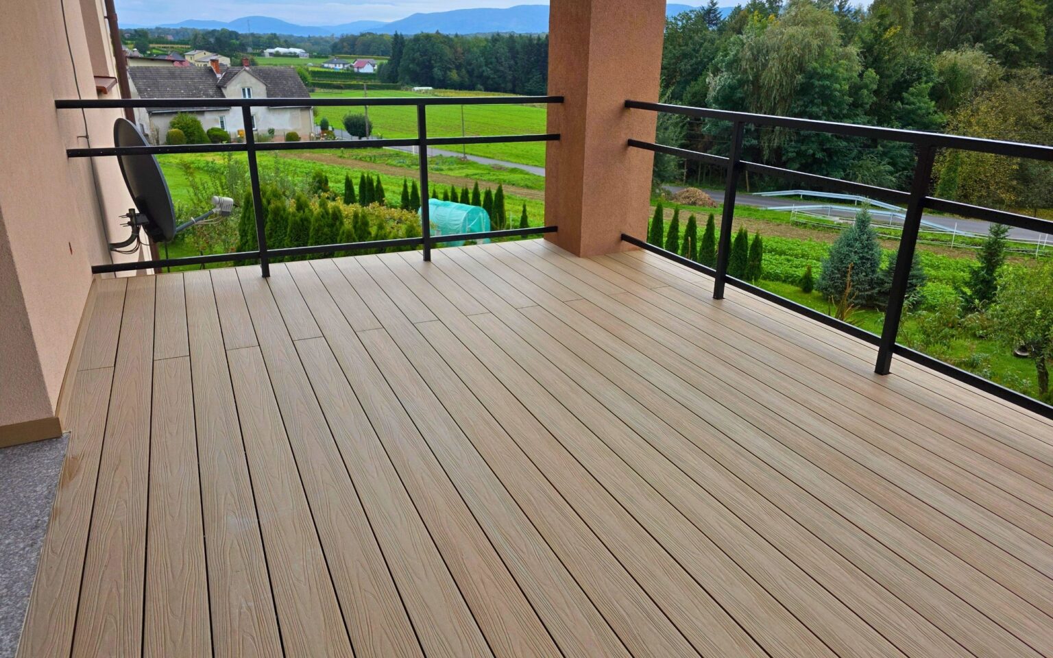 Realizacja z deski kompozytowej Nexo Beige | Bestwina