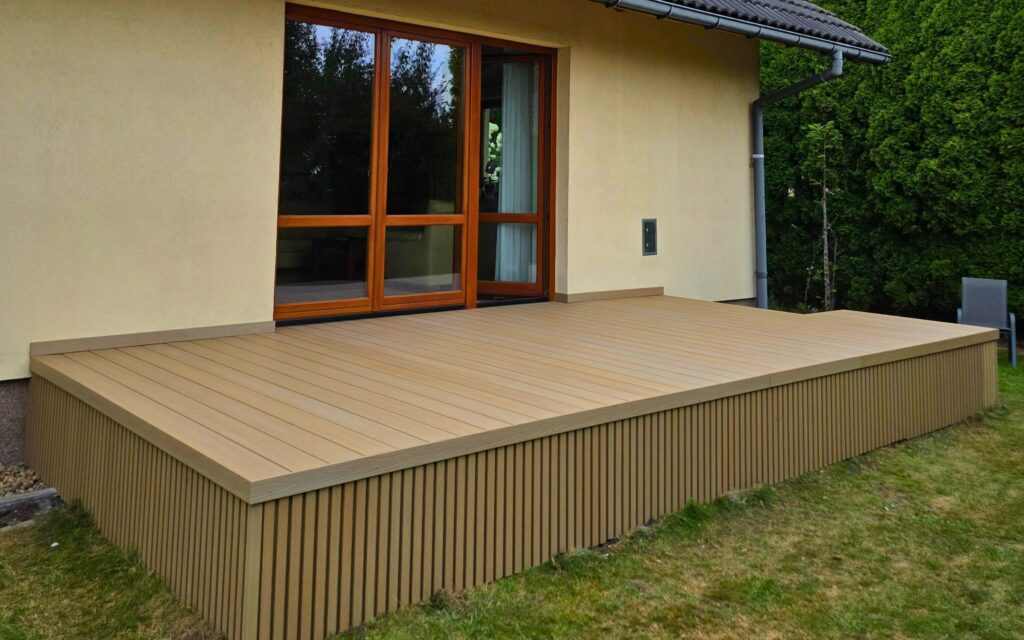 Realizacja tarasu z deski kompozytowej Nexo Beige | Dom jednorodzinny