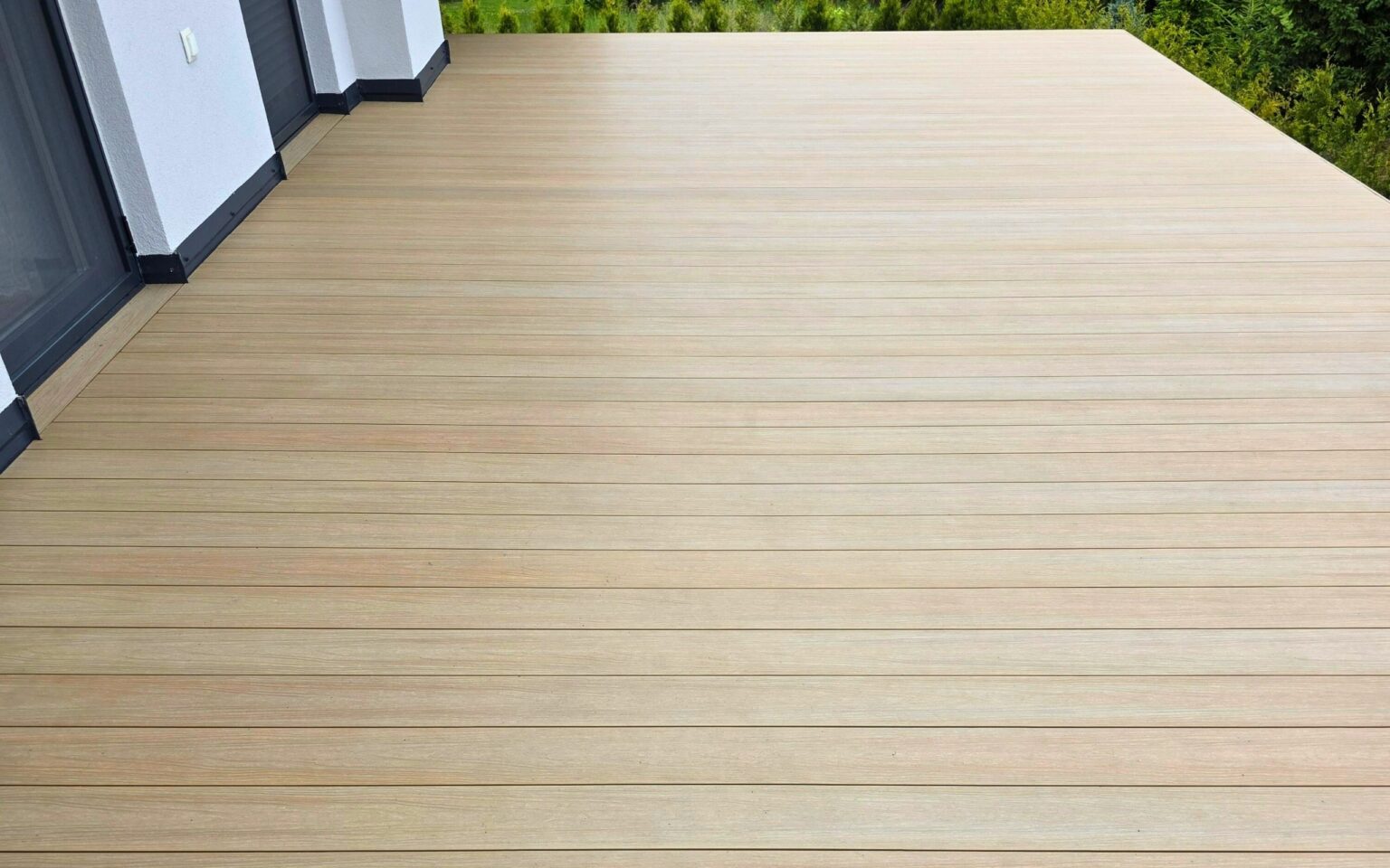 Realizacja tarasu na dachu z deski kompozytowej Nexo Beige | Cieszyn