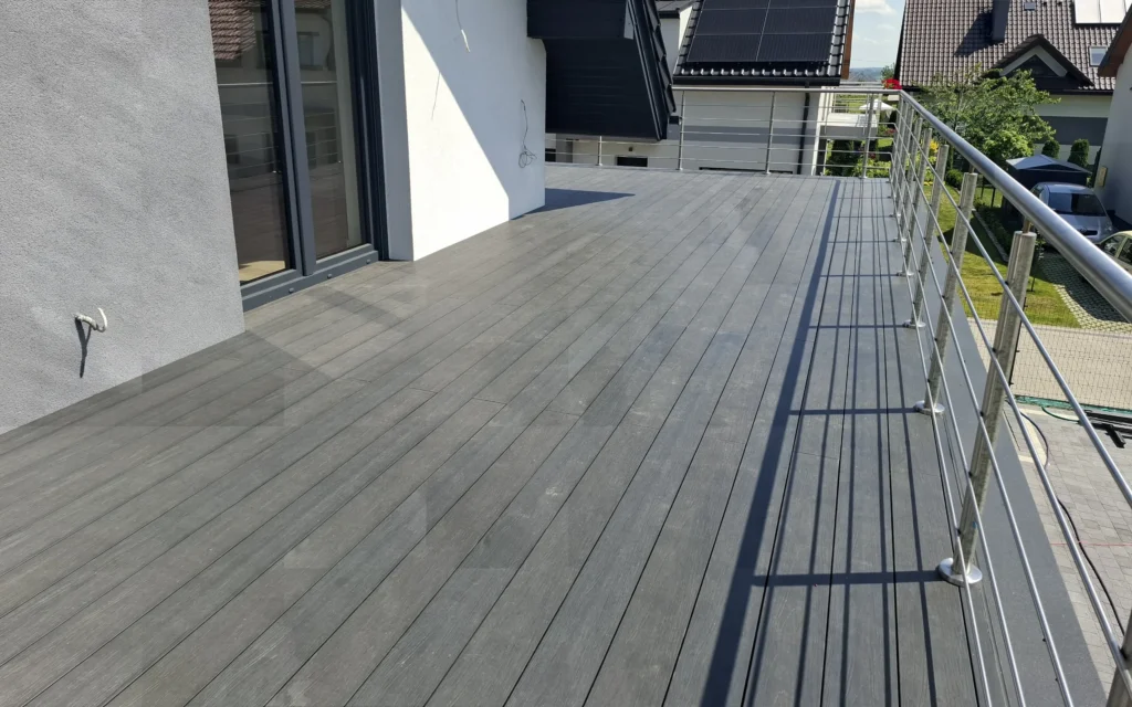 Balkon z deski kompozytowej Nexo Grafit | Kraków