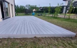 Tarasy z Deski Kompozytowej na Gruncie (Ziemi)